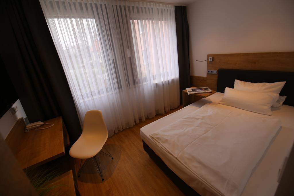 Hotel Knorz Zirndorf Exteriér fotografie